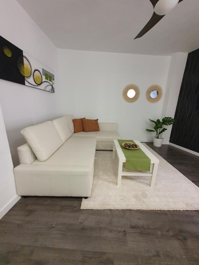 Tribuna Deluxe Apartment Malaga Bagian luar foto