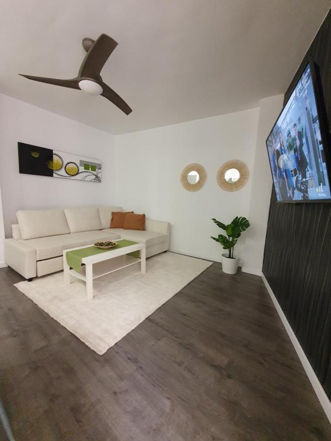 Tribuna Deluxe Malaga Bagian luar foto