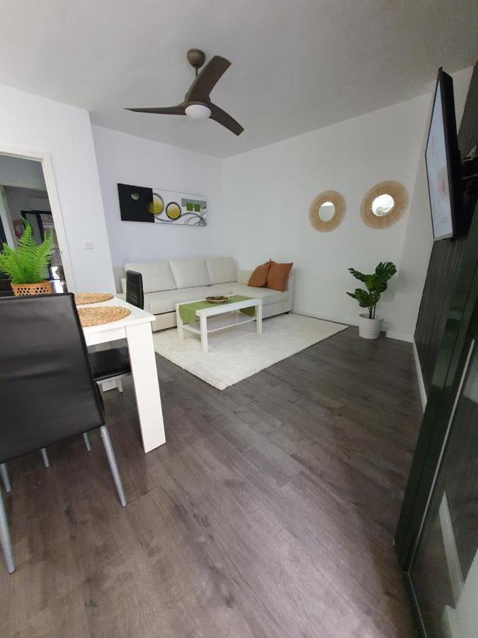 Tribuna Deluxe Apartment Malaga Bagian luar foto