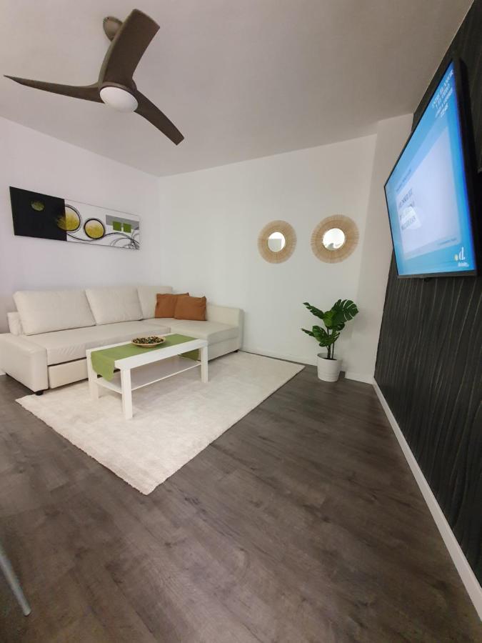 Tribuna Deluxe Apartment Malaga Bagian luar foto