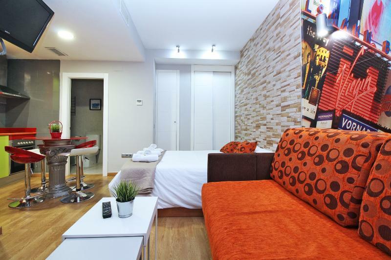 Tribuna Deluxe Apartment Malaga Bagian luar foto